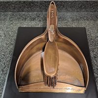 Dust-pan